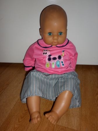 roze trui met koe en gestreepte rok 46-48 cm