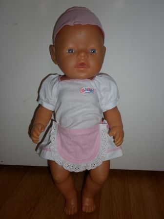 dienstmeisje outfit 43 cm