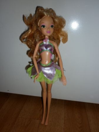 winxpop Flora in zomeroutfit