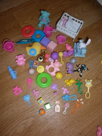 speelgoedjes voor mini baby born/barbie