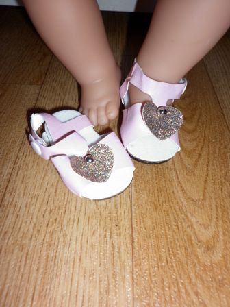 lichtroze sandalen 6-6,5 cm, nieuw!