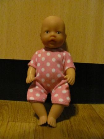 roze pakje met witte stippen 11 cm