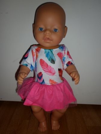 roze jurk met veren 40-43 cm