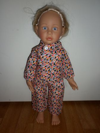 pyjama met driehoekjes 36 cm of 46-50 cm