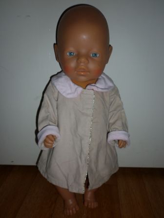 Corolle jas met gouden biesjes 43 cm