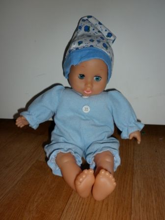 popje 28 cm met slaapoogjes