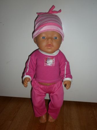 roze setje met Hello Kitty 43 cm