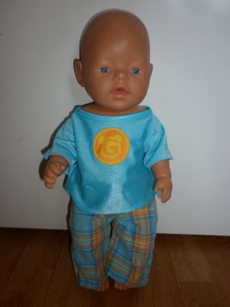 geruite broek met blauw shirtje 43 cm