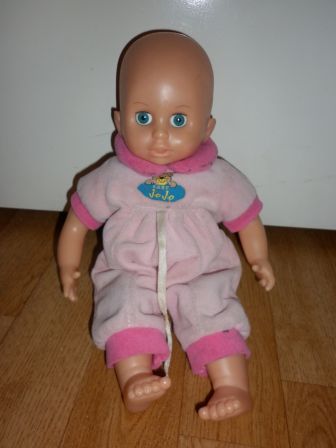 babypopje met slaapoogjes 32 cm