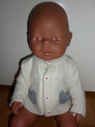 creme vest met grijze hartjes 43 cm