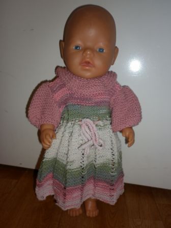 gebreide jurk in roze/groen/wit 43-46 cm