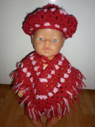 gebreide cape met hoed 40-46 cm