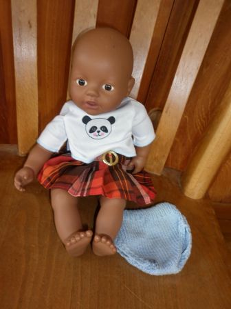 wit shirtje met rokje en onderbroek 30-32 cm