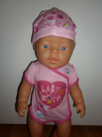 roze romper met mutsje 43 cm