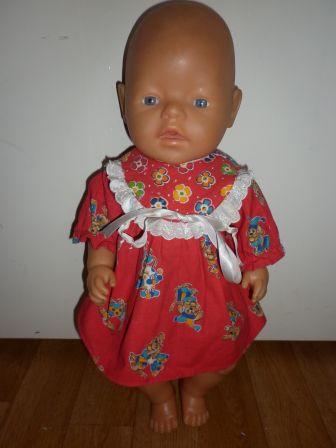 rode jurk met hondjes 43 cm