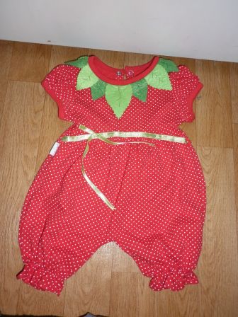 aardbeienpakje mt 68