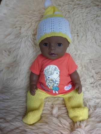 gebreide maillot en muts met shirtje 43 cm