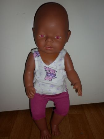 lila broek met overslaghemdje 43 cm