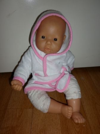 witte badjas met roze bies 32-36 cm