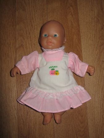 roze met wit jurkje 20 cm