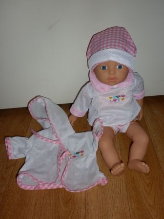 shirtje en muts met luier en jasje 32 cm