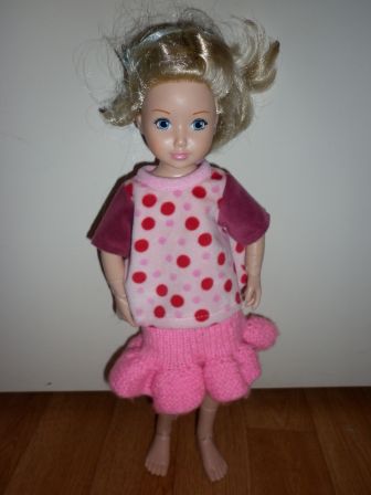 roze gebreid rokje met shirtje 38 cm