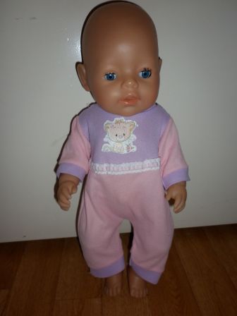 paars/roze boxpakje met katje 43 cm