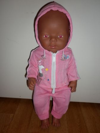 roze joggingpakje 43 cm