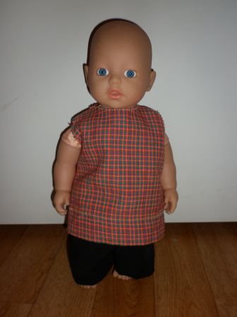 geruite tuniek met donkerblauwe broek 32 cm