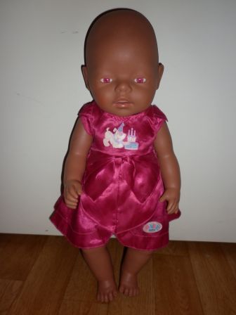 wijnrode verjaardagsjurk 43 cm