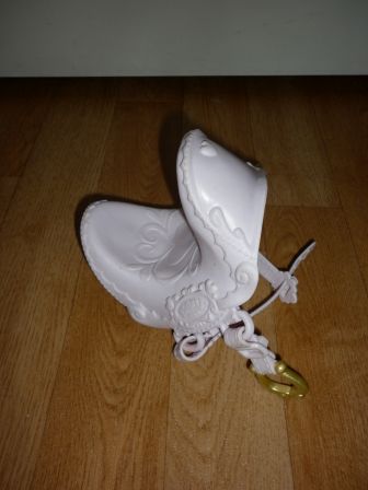 roze zadel voor baby born paard