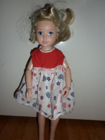 jurkje rood/wit/bloem/hart 38 cm