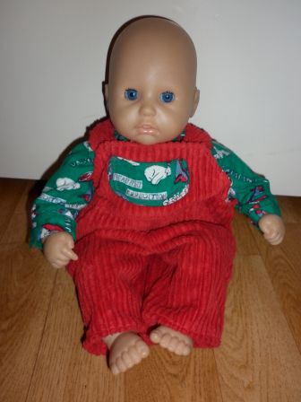 rode tuinbroek met groen overhemd 36-38 cm