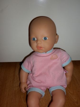 roze pakje met blauwe biesjes 32 cm