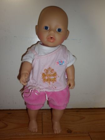 roze korte broek met shirtje 32 cm