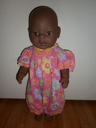 bruine interactieve baby born 43 cm met boxpakje pop met romper en po