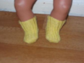 sokjes, geel gebreid