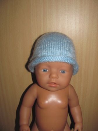 blauw gebreid mutsje