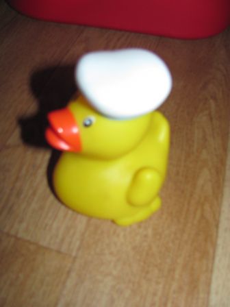 bad eendje met matrozenmuts