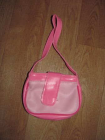 mini schoudertasje voor de pop