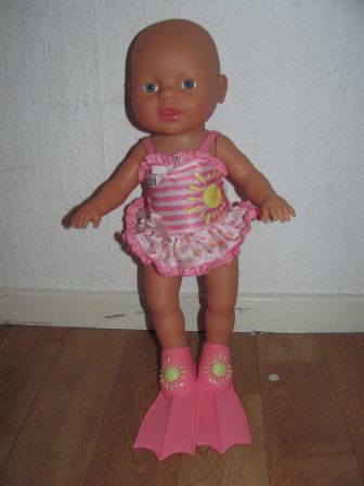 zwem baby born 32 cm