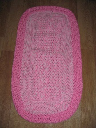 roze dekentje/kleedje voor de pop