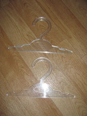 twee doorzichtige Lens hangertjes