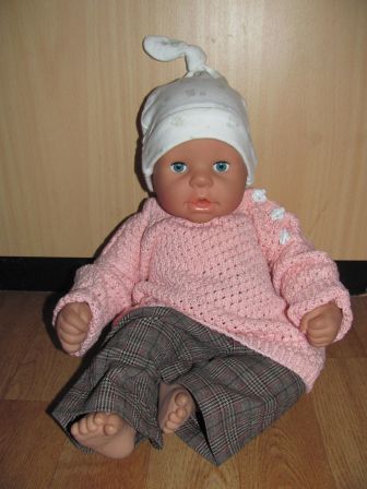 roze trui met mutsje en broek 48-55 cm