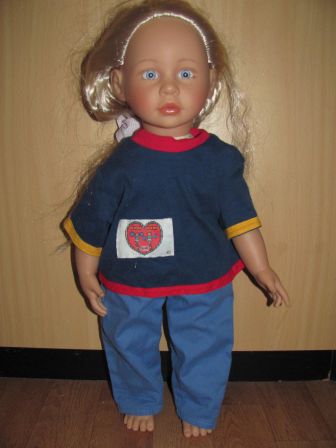 blauwe broek met shirt 50 cm Girls Only pop