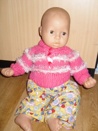 broek met bloemen en gebreide trui 46-48 cm