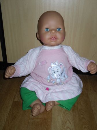 roze tuniek met groene broek 48 cm