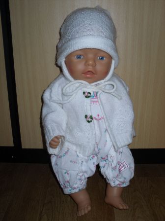 verjaardagspakje met vest en muts 43 cm