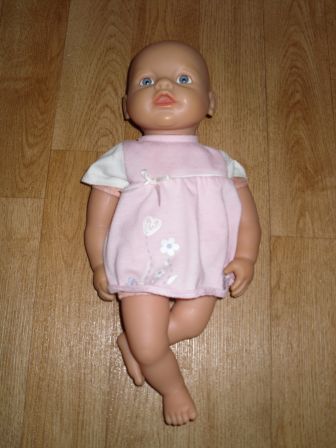 baby born 32 cm met roze jurkje