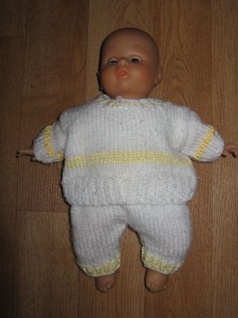 wit/geel gebreid setje 27 cm